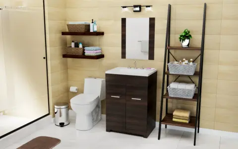 Baños modernos pequeños con ducha, inodoro, lavabo con mueble oscuro y estantería de escalera con cestas organizadoras.
