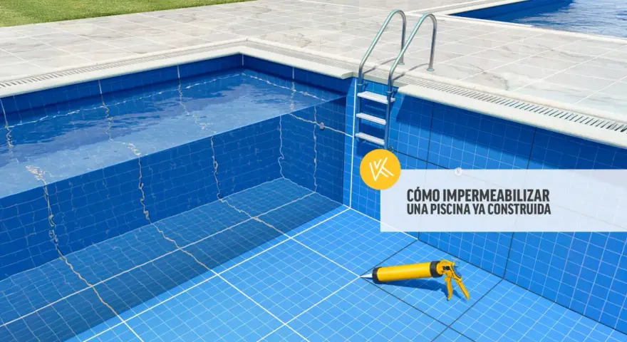 Pistola de silicona lista para impermeabilizar piscina. Muestra cómo impermeabilizar una piscina ya construida.